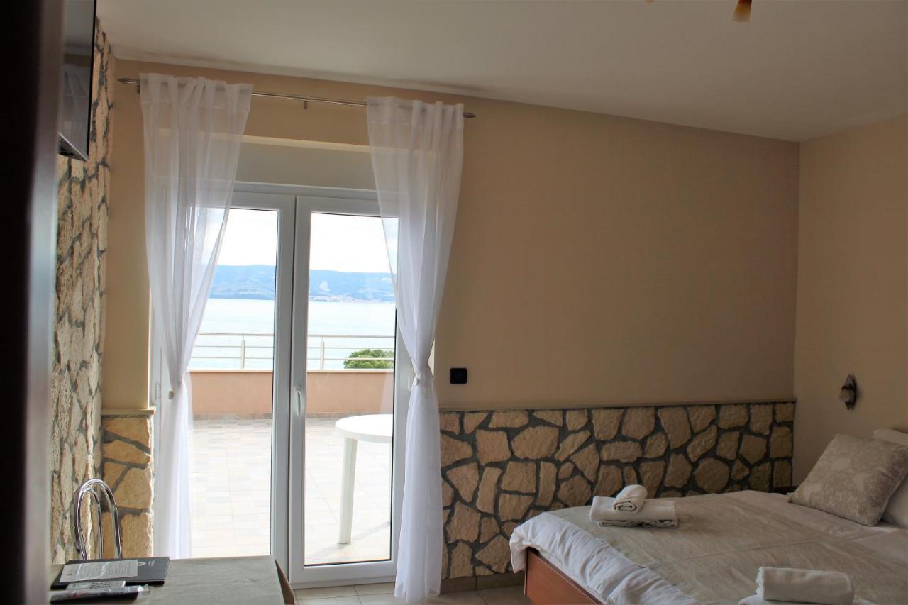 Dalmacija Bed and Breakfast Omiš Exteriör bild