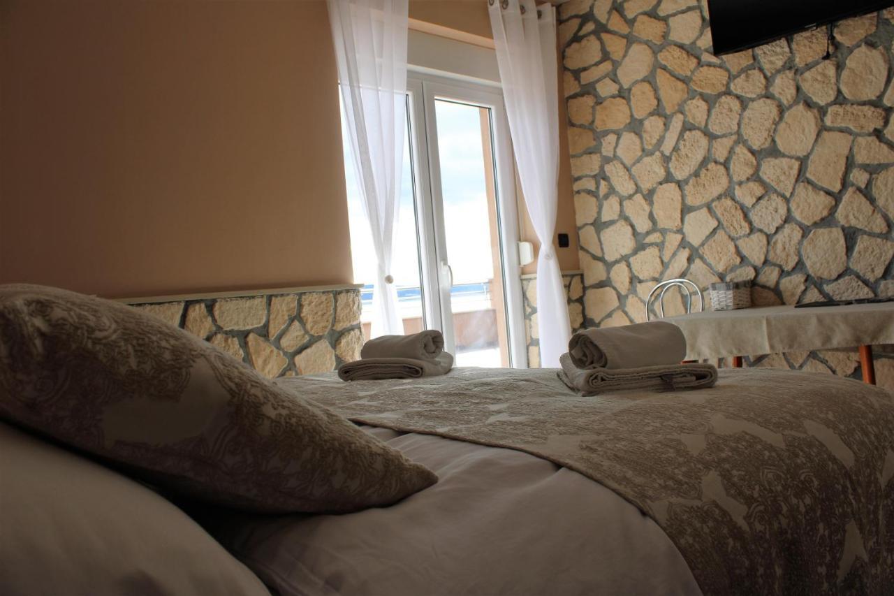 Dalmacija Bed and Breakfast Omiš Exteriör bild