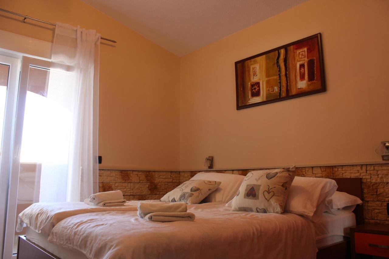 Dalmacija Bed and Breakfast Omiš Exteriör bild