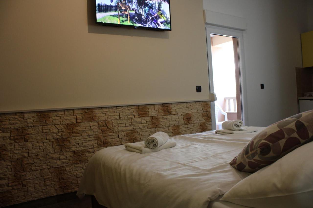 Dalmacija Bed and Breakfast Omiš Exteriör bild
