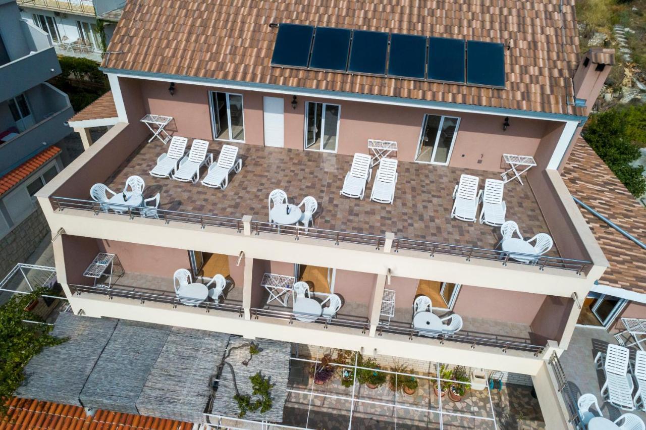 Dalmacija Bed and Breakfast Omiš Exteriör bild