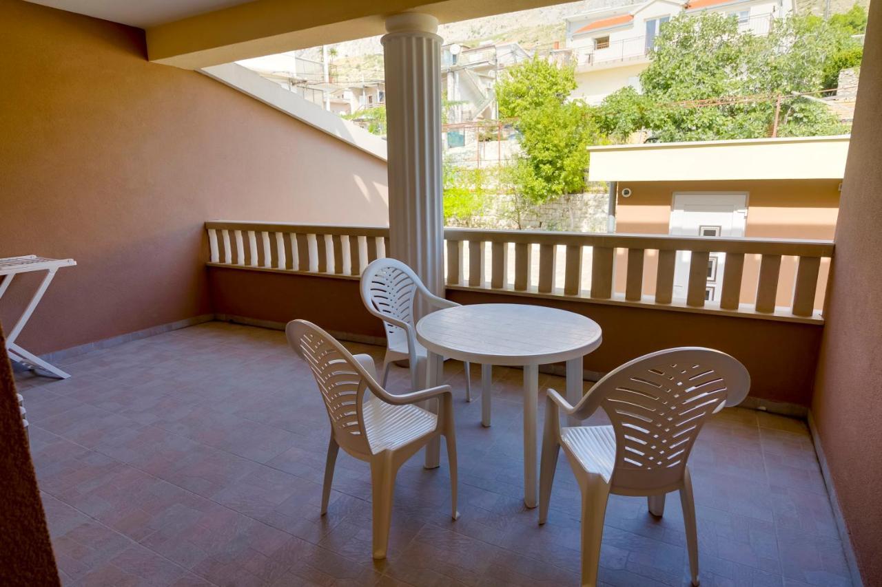 Dalmacija Bed and Breakfast Omiš Exteriör bild