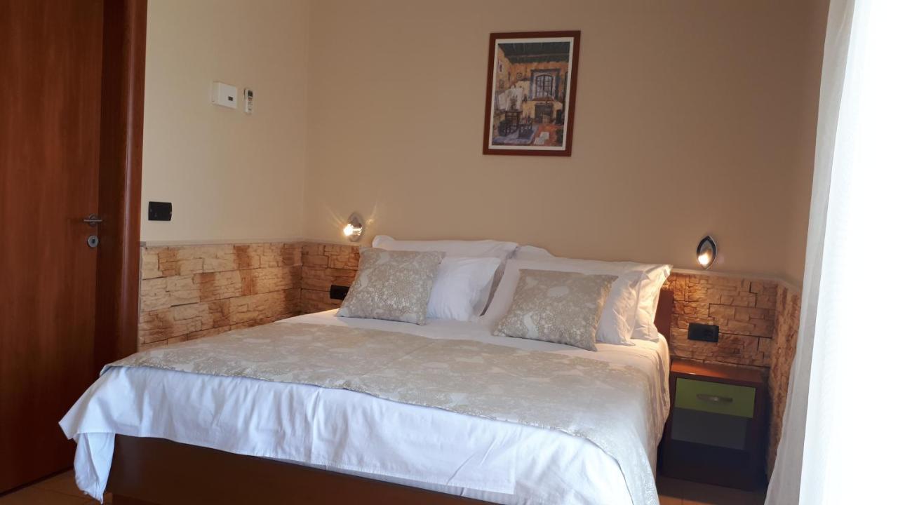 Dalmacija Bed and Breakfast Omiš Exteriör bild