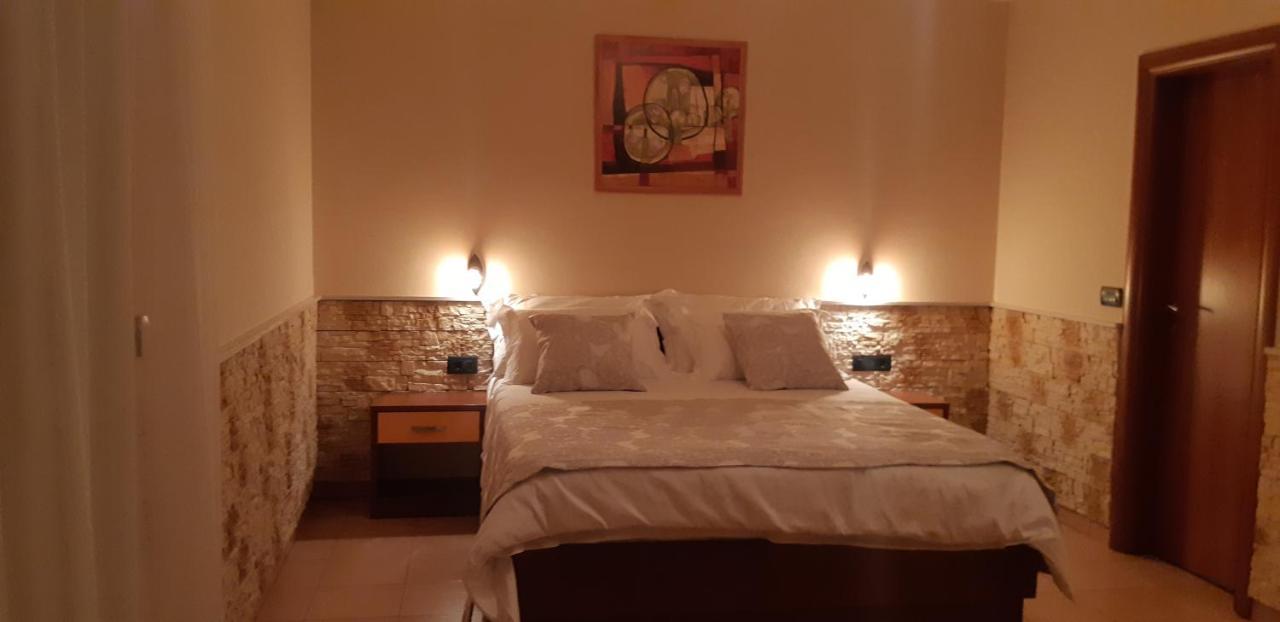 Dalmacija Bed and Breakfast Omiš Exteriör bild